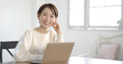 主婦が起業するメリットとは？おすすめの職種や成功事例、費用や失敗しないポイントまで