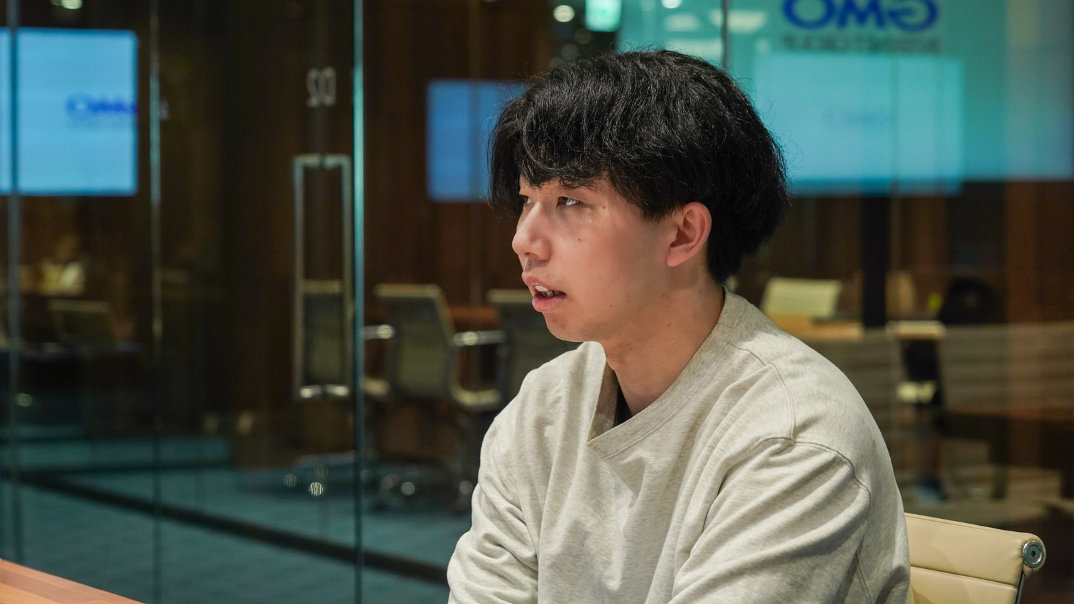営業、採用、新規事業立ち上げの経験を積み、21歳で起業を決意した