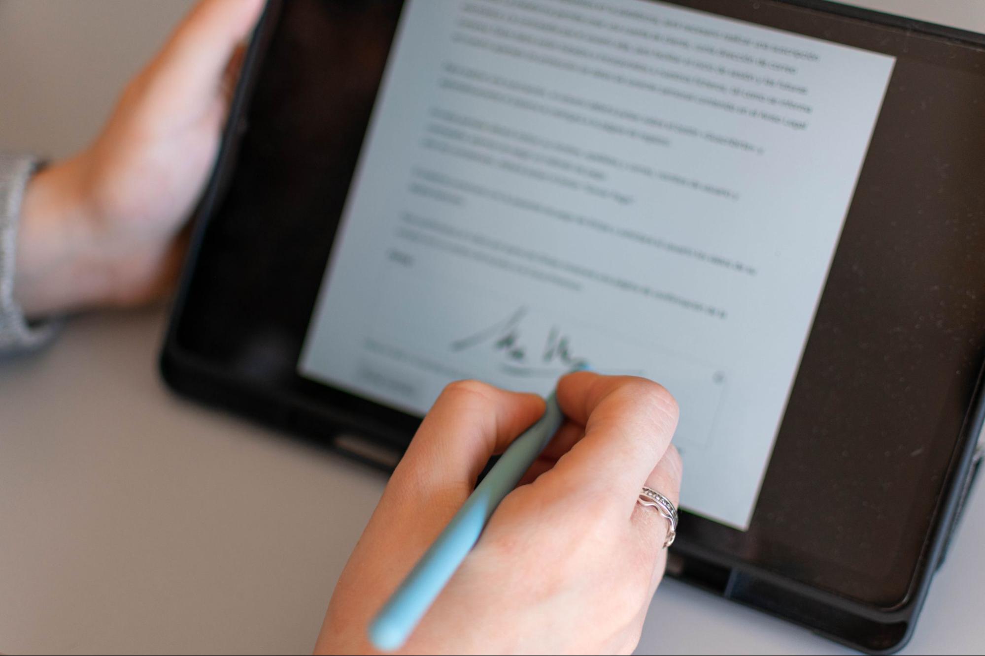 契約書の電子契約でペーパーレス化とDX促進