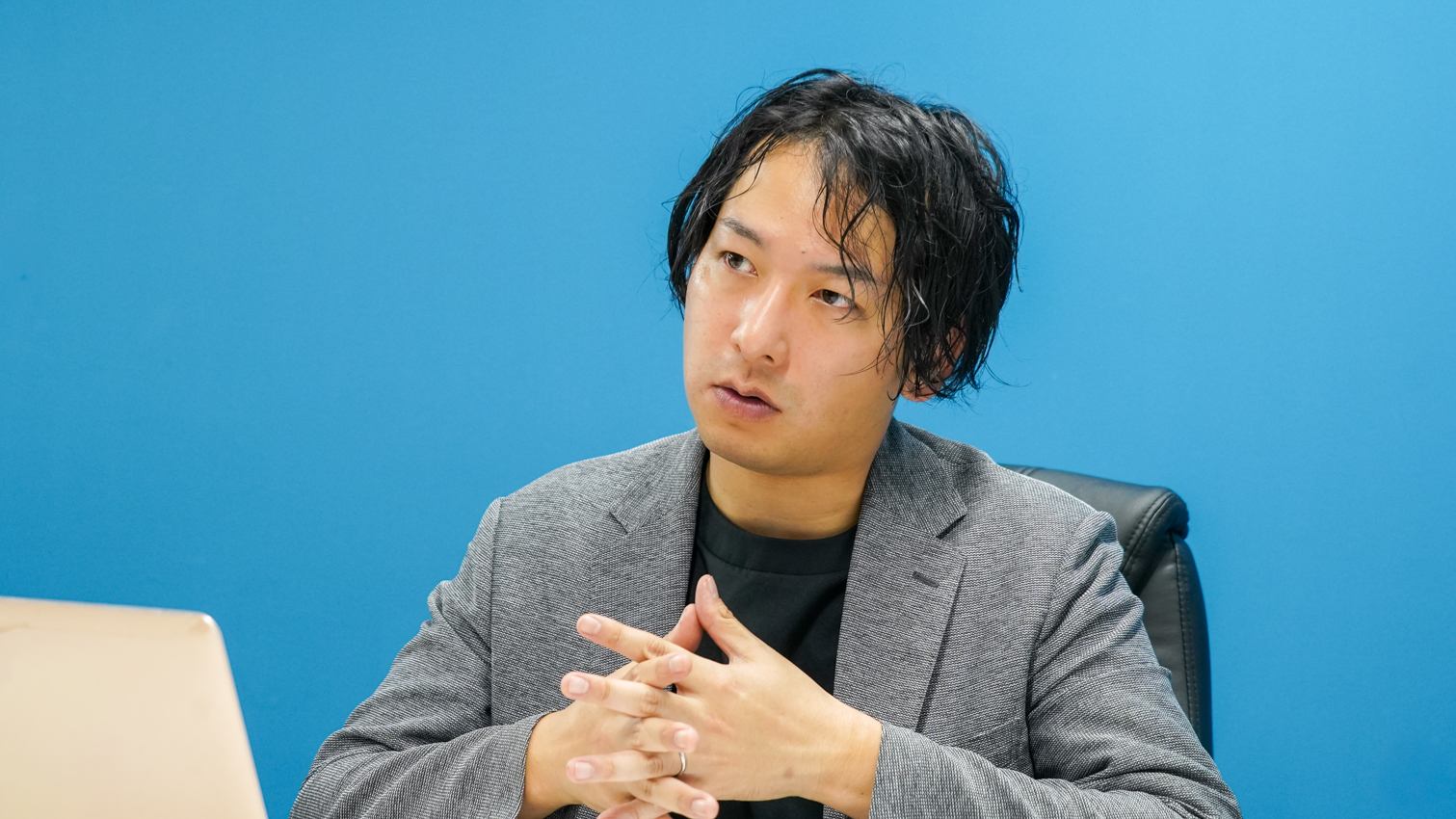 起業家との出会い、仲間と市場を動かす喜びが待っている