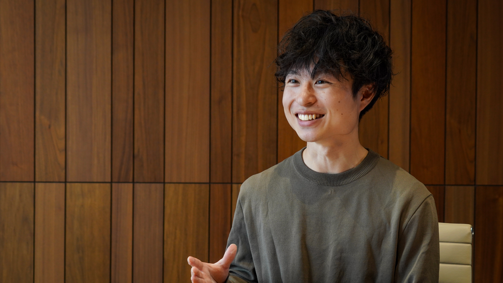 英語力を維持するために、外国人バックパッカーを自宅に無料で受け入れた